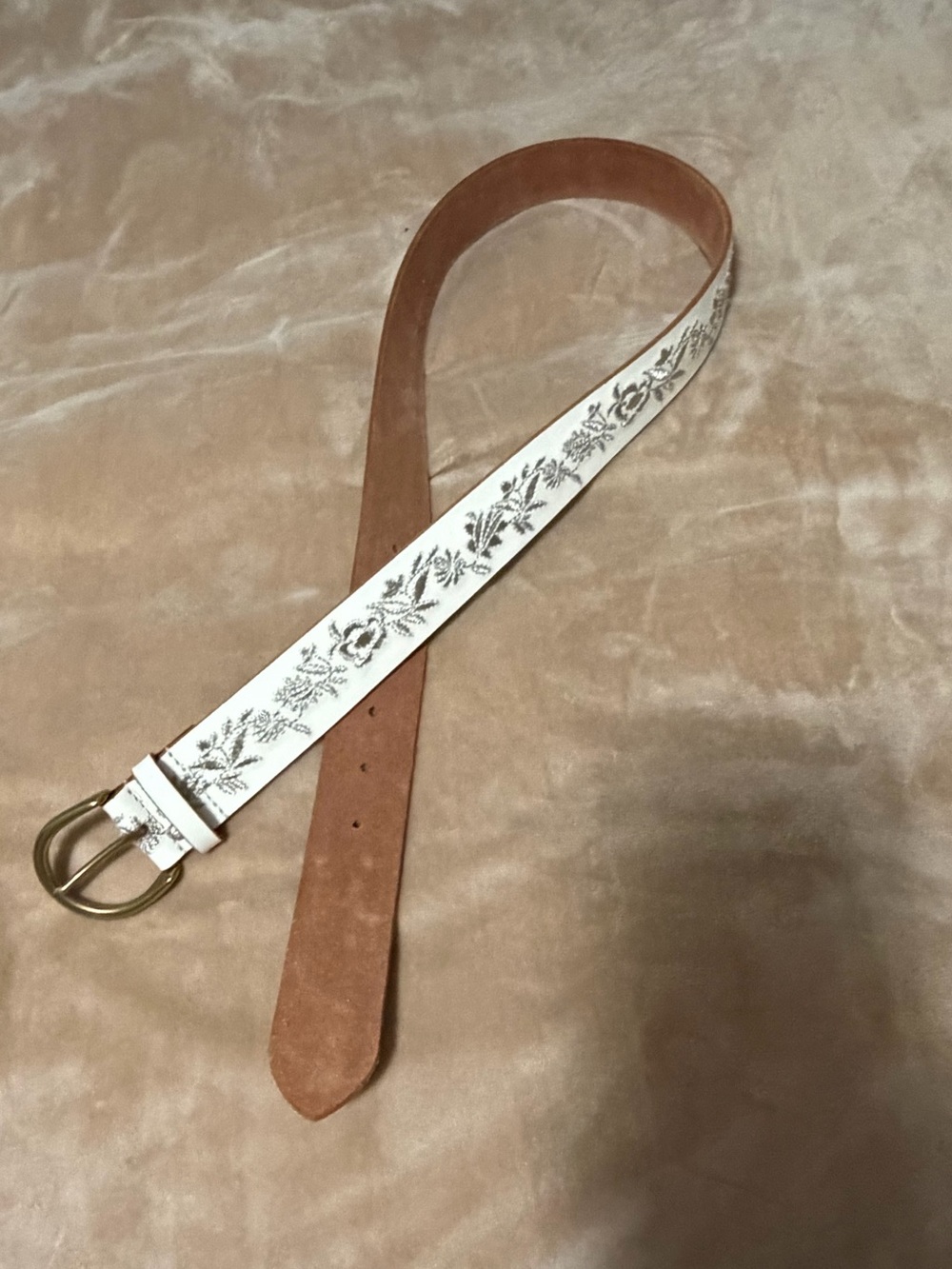 Lucky Brand White Floral Embroidered Belt with Brass Buckle Medium